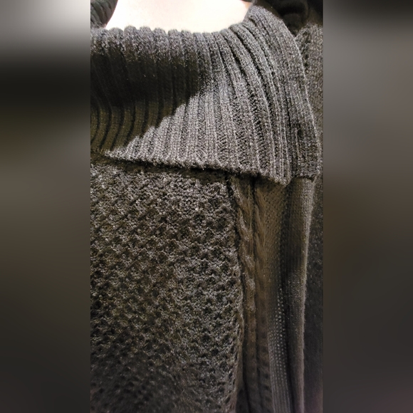 NWT AB Studio Sweater Cape/Poncho - Size XL - Picture 3 of 6